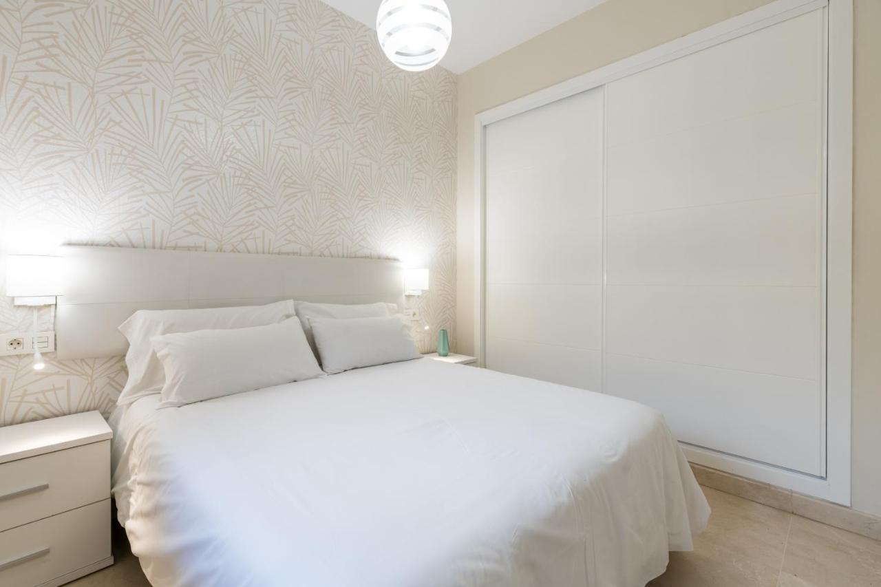 Lumbreras Host Apartment Севиля Екстериор снимка