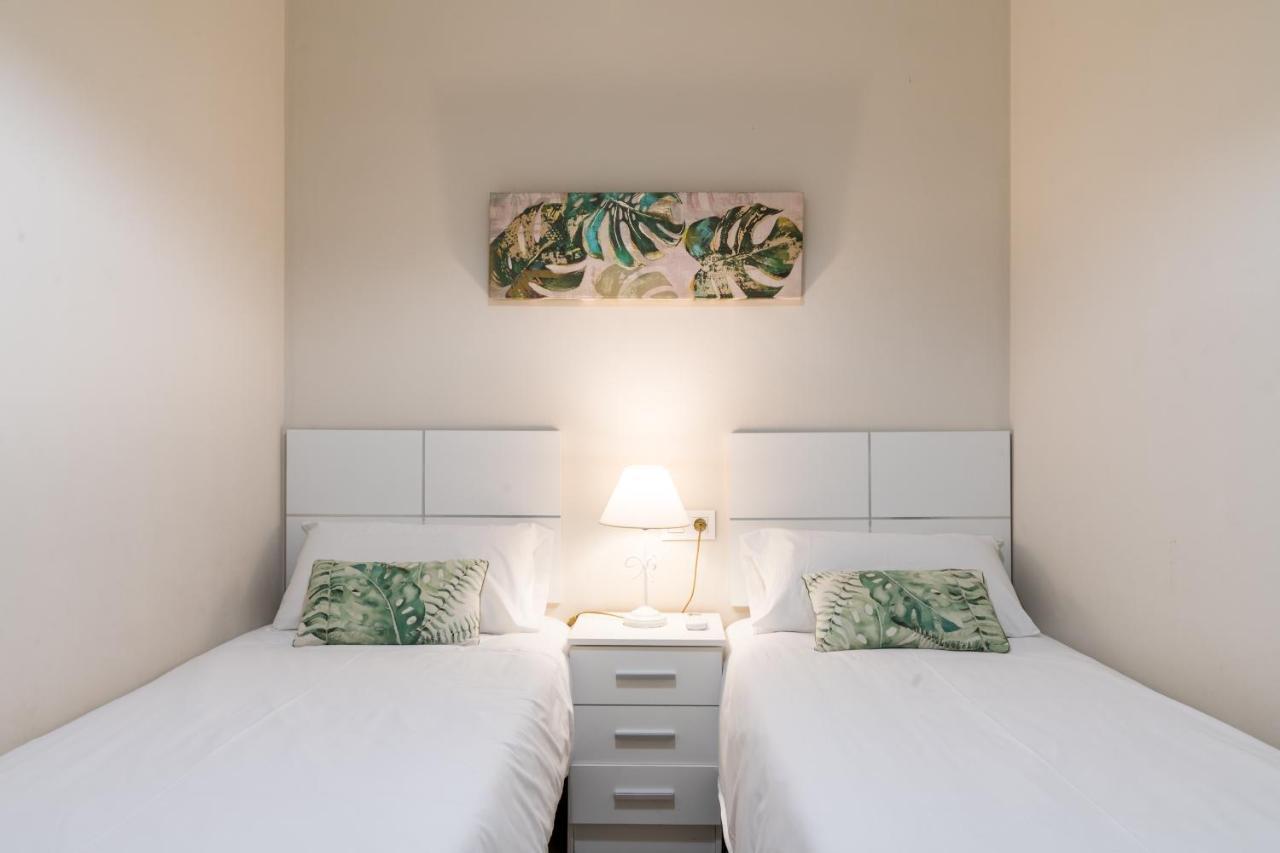 Lumbreras Host Apartment Севиля Екстериор снимка