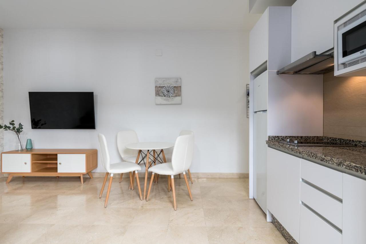 Lumbreras Host Apartment Севиля Екстериор снимка