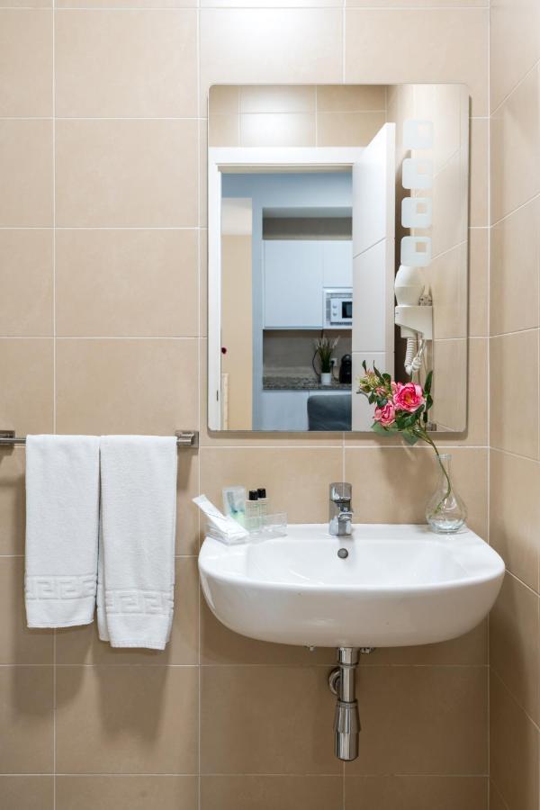 Lumbreras Host Apartment Севиля Екстериор снимка