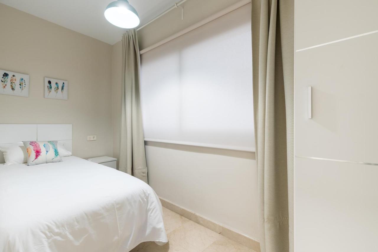 Lumbreras Host Apartment Севиля Екстериор снимка