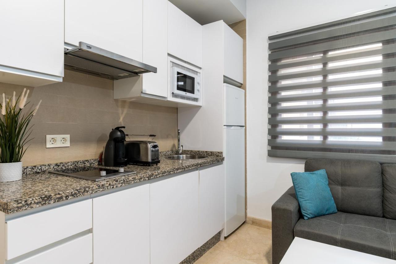Lumbreras Host Apartment Севиля Екстериор снимка