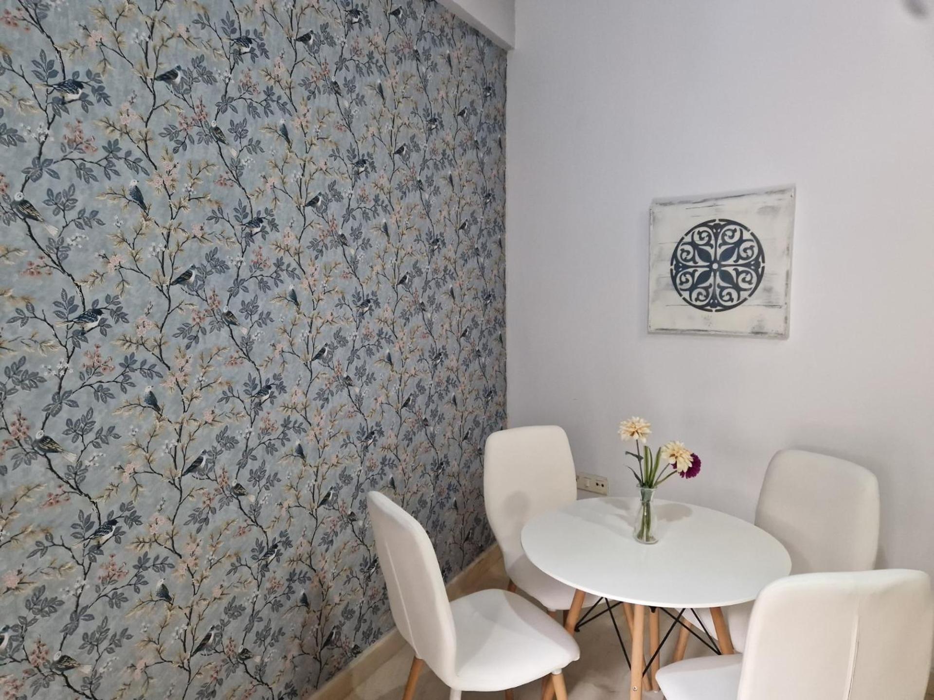 Lumbreras Host Apartment Севиля Екстериор снимка